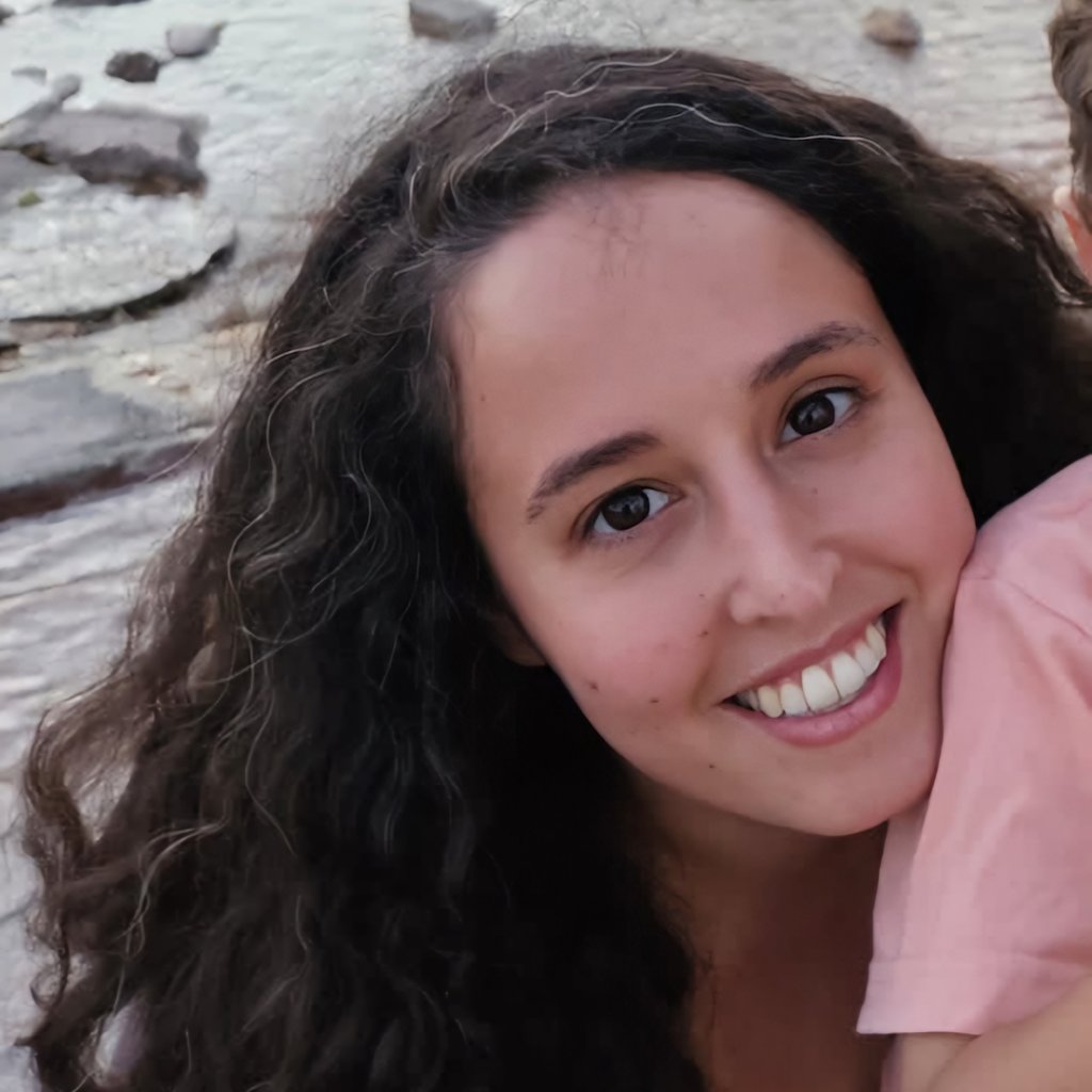 שירן פז, מפתחת תוכנה, בוגרת מסלול פיתוח תוכנה - AI Native ב-Experis Academy
